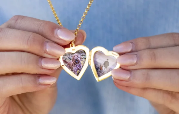 Personalized Photo Locket Pendant (Heart-Shaped)